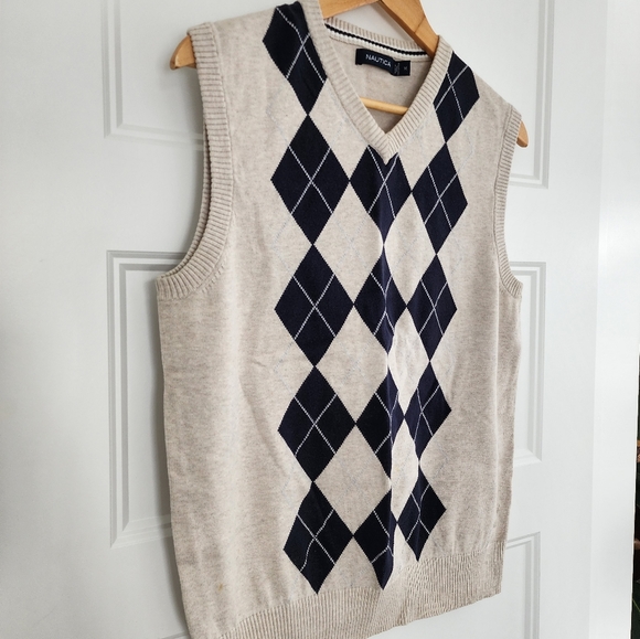 Nautica men's sweater vest - Picture 2 of 5